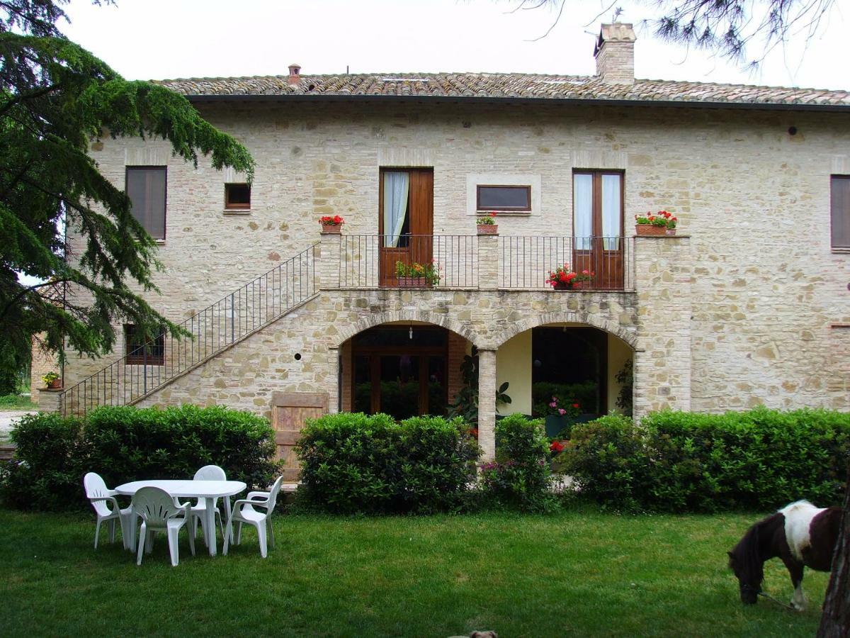 מלון Petrignano Agriturismo Il Podere מראה חיצוני תמונה